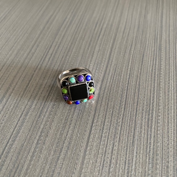 Ring - Picture 2 of 6